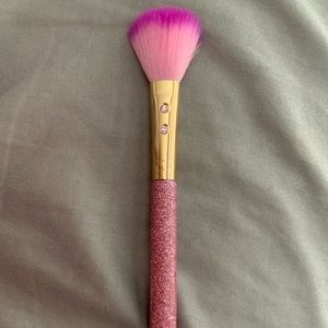 Blush Brush